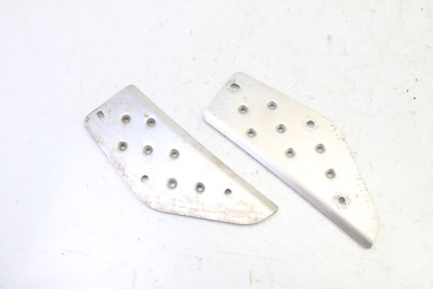 photo de TAPETE DE APOIO PARA PÉ YAMAHA BW'S 100 (1999 - 2002) - Detalhe da peça