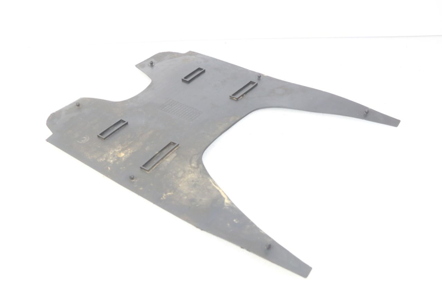 photo de TAPETE DE APOIO PARA PÉ SUZUKI CP 80 (1985 - 1996) - Detalhe da peça