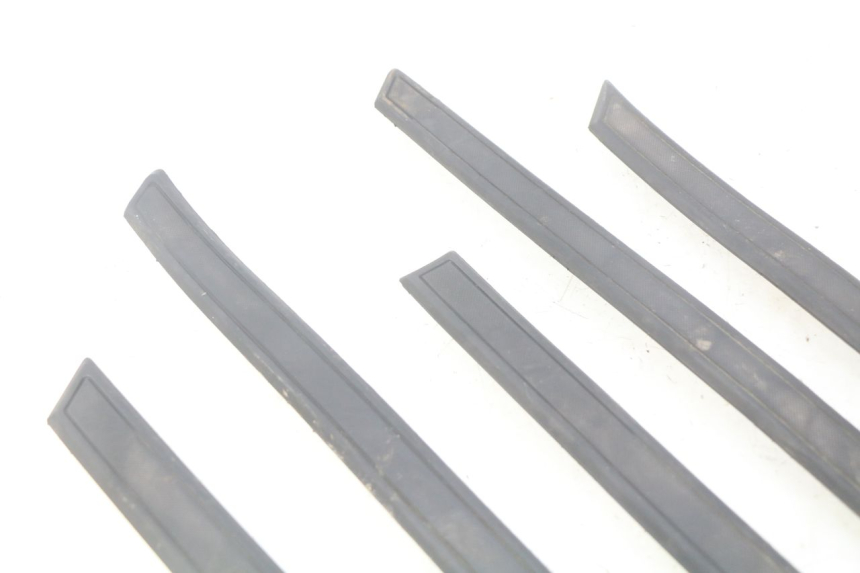 photo de TAPETE DE APOIO PARA PÉ PEUGEOT DJANGO 2T 50 (2014 - 2019) - Outro ângulo de visão
