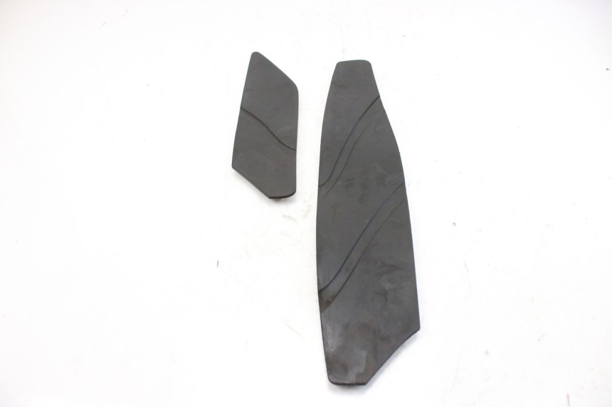 photo de TAPETE DE APOIO PARA PÉ HONDA FES S-WING SWING ABS 125 (2007 - 2015) - Detalhe da peça