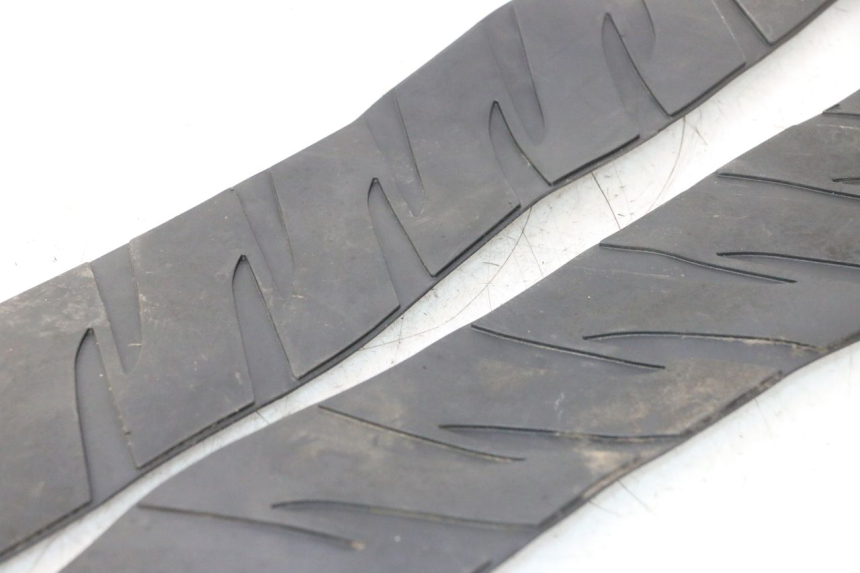 photo de TAPETE DE APOIO PARA PÉ HONDA FJS SILVER WING SILVERWING 400 (2005 - 2008) - Pontos de fixação