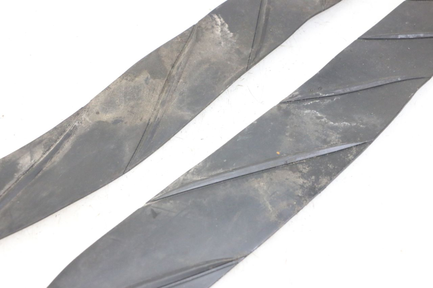 photo de TAPETE DE APOIO PARA PÉ HONDA FORZA ABS 300 (2013 - 2017) - Pontos de fixação