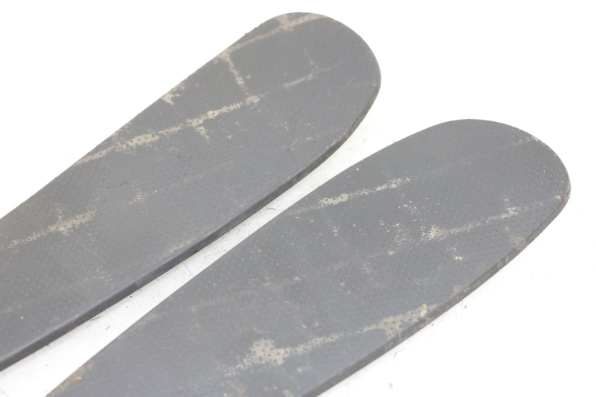 photo de TAPETE DE APOIO PARA PÉ PEUGEOT GEOPOLIS RS 125 (2007 - 2009) - Detalhe da peça