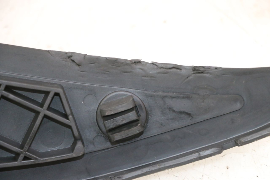 photo de TAPETE DE APOIO PARA PÉ GILERA NEXUS 300 (2008 - 2013) - Detalhe da peça