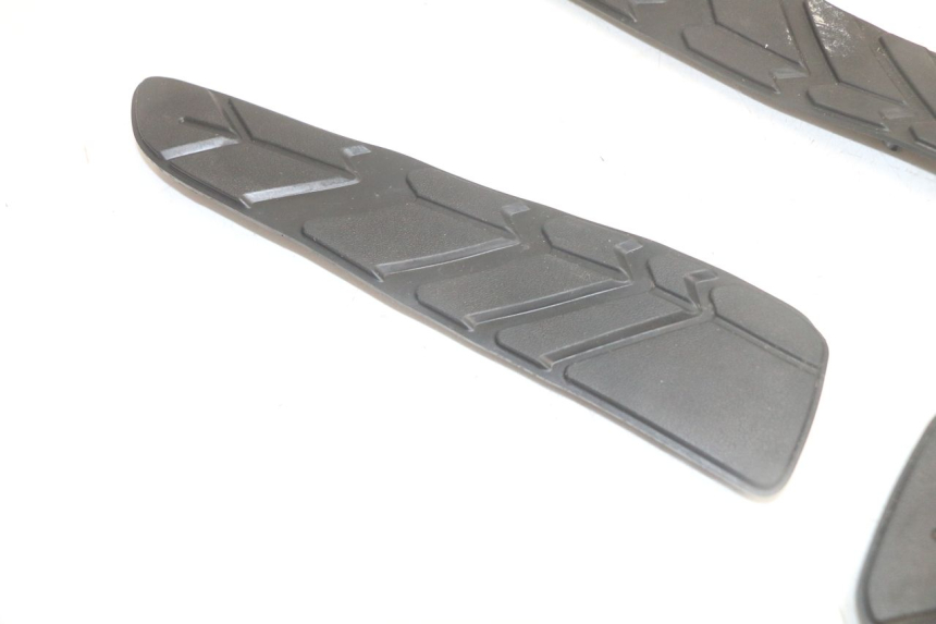 photo de TAPETE DE APOIO PARA PÉ SYM GTS EVO 125 (2009 - 2013) - Detalhe da peça