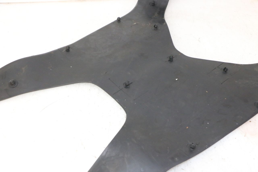 photo de TAPETE DE APOIO PARA PÉ DAELIM HISTORY 125 (2001 - 2002) - Pontos de fixação