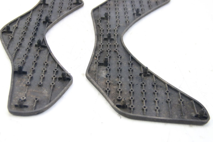 photo de TAPETE DE APOIO PARA PÉ YAMAHA HW XENTER 125 (2011 - 2017) - Detalhe da peça