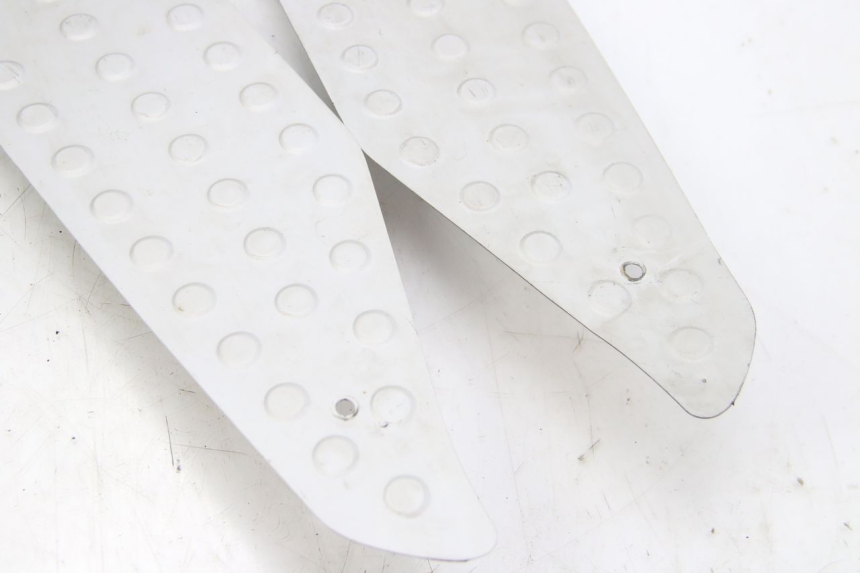 photo de TAPETE DE APOIO PARA PÉ REVATTO IMPERATOR 125 (2007 - 2015) - Detalhe da peça
