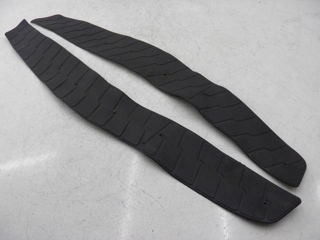 photo de TAPETE DE APOIO PARA PÉ JM MOTOR S-MAX 125 (2010 - 2014) - Outro ângulo de visão