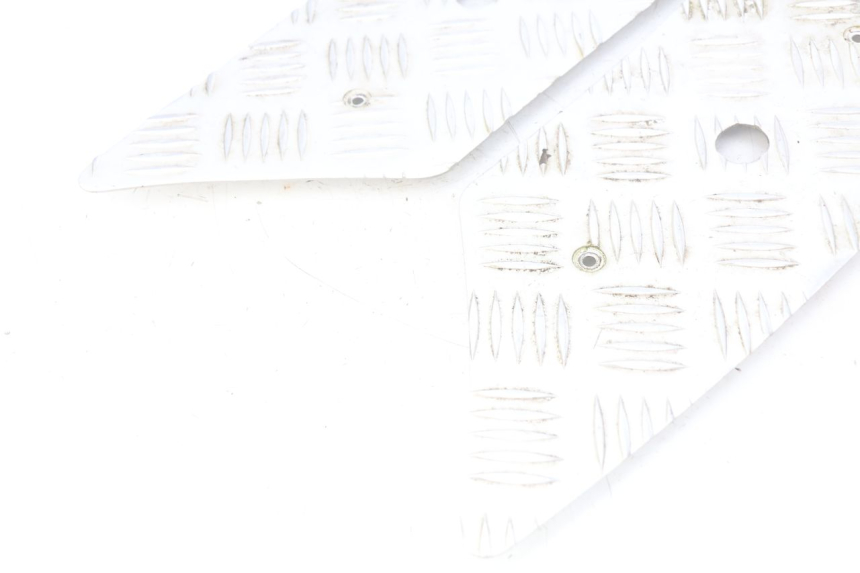 photo de TAPETE DE APOIO PARA PÉ PEUGEOT KISBEE 2T 50 (2010 - 2017) - Zoom do estado de desgaste
