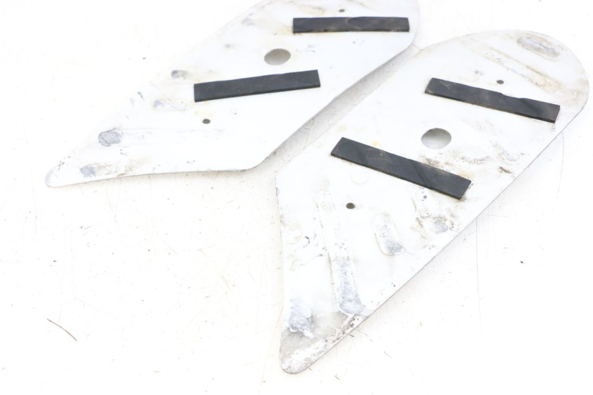 photo de TAPETE DE APOIO PARA PÉ PEUGEOT KISBEE 2T 50 (2018 - 2022) - Detalhe da peça