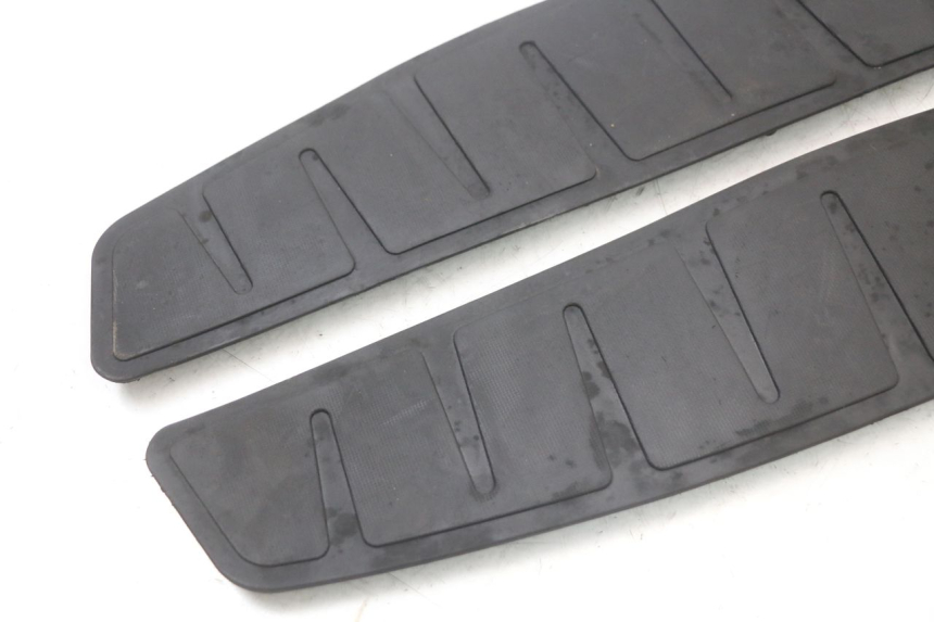 photo de TAPETE DE APOIO PARA PÉ PIAGGIO MP3 HPE 350 (2018 - 2020) - Detalhe da peça