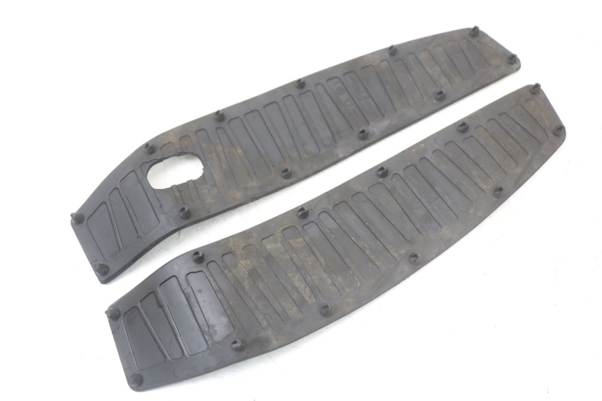 photo de TAPETE DE APOIO PARA PÉ PIAGGIO MP3 HPE 350 (2018 - 2020) - Pontos de fixação