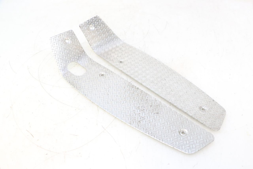 photo de TAPETE DE APOIO PARA PÉ PIAGGIO MP3 LT 300 (2010 - 2016) - Pontos de fixação