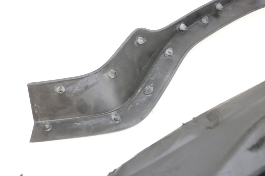 photo de TAPETE DE APOIO PARA PÉ YAMAHA NEO'S CORE 1 (2022 - 2026) - Vista de perto