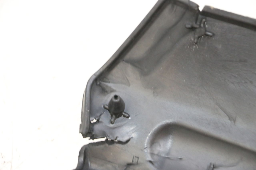 photo de TAPETE DE APOIO PARA PÉ YAMAHA NEO'S CORE 1 (2022 - 2026) - Zoom do estado de desgaste