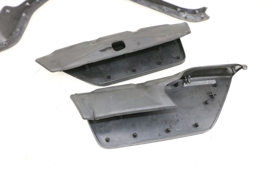 photo de TAPETE DE APOIO PARA PÉ YAMAHA NEO'S CORE 1 (2022 - 2026) - Marcações e referências