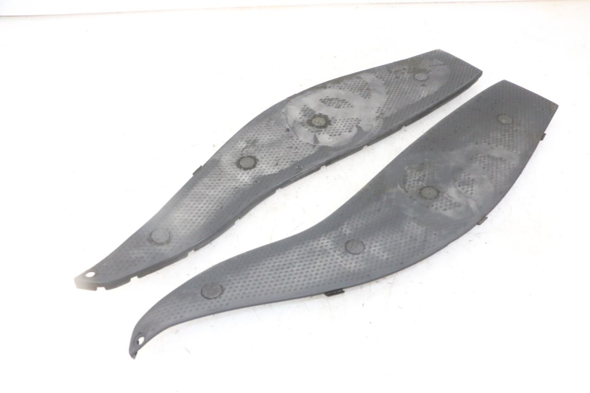 photo de TAPETE DE APOIO PARA PÉ GILERA NEXUS 125 (2009 - 2013) - Zoom do estado de desgaste