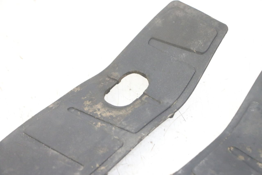 photo de TAPETE DE APOIO PARA PÉ PIAGGIO MP3 LT 400 (2007 - 2012) - Outro ângulo de visão