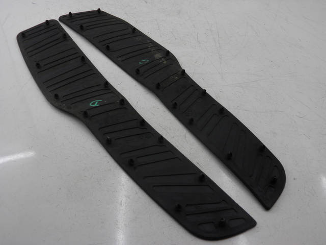 photo de TAPETE DE APOIO PARA PÉ PIAGGIO X8 STREET 125 (2006 - 2007) - Detalhe da peça