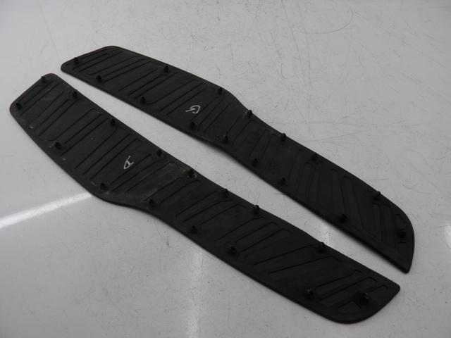 photo de TAPETE DE APOIO PARA PÉ PIAGGIO XEVO - X EVO 125 (2010 - 2015) - Detalhe da peça