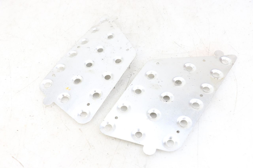 photo de TAPETE DE APOIO PARA PÉ KEEWAY RY6 2T 50 (2011 - 2019) - Detalhe da peça