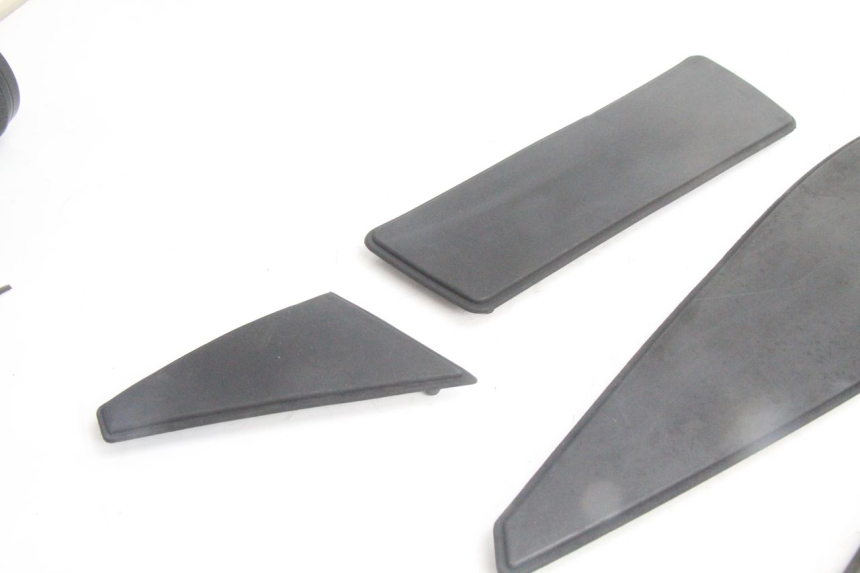 photo de TAPETE DE APOIO PARA PÉ PEUGEOT SATELIS 125 (2006 - 2009) - Detalhe da peça