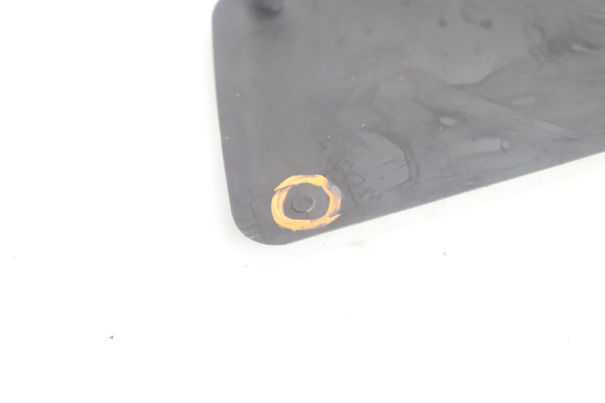 photo de TAPETE DE APOIO PARA PÉ PEUGEOT SATELIS 125 (2006 - 2009) - Detalhes característicos