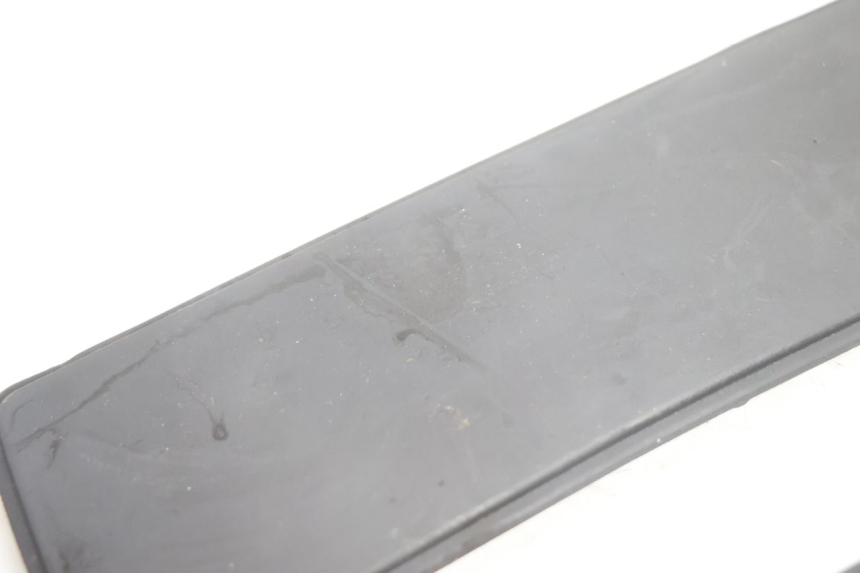 photo de TAPETE DE APOIO PARA PÉ PEUGEOT SATELIS 125 (2006 - 2009) - Outro ângulo de visão