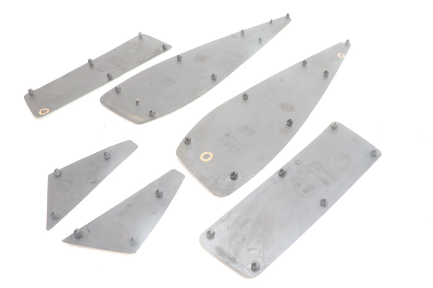 photo de TAPETE DE APOIO PARA PÉ PEUGEOT SATELIS 125 (2006 - 2009) - Peça verificada