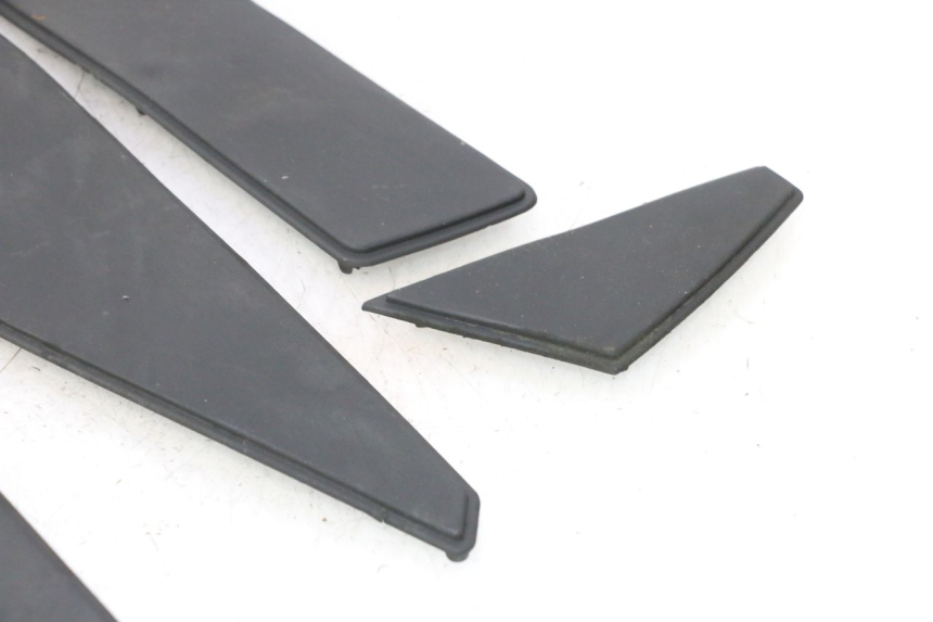 photo de TAPETE DE APOIO PARA PÉ PEUGEOT SATELIS 125 (2006 - 2009) - Ampliação técnica