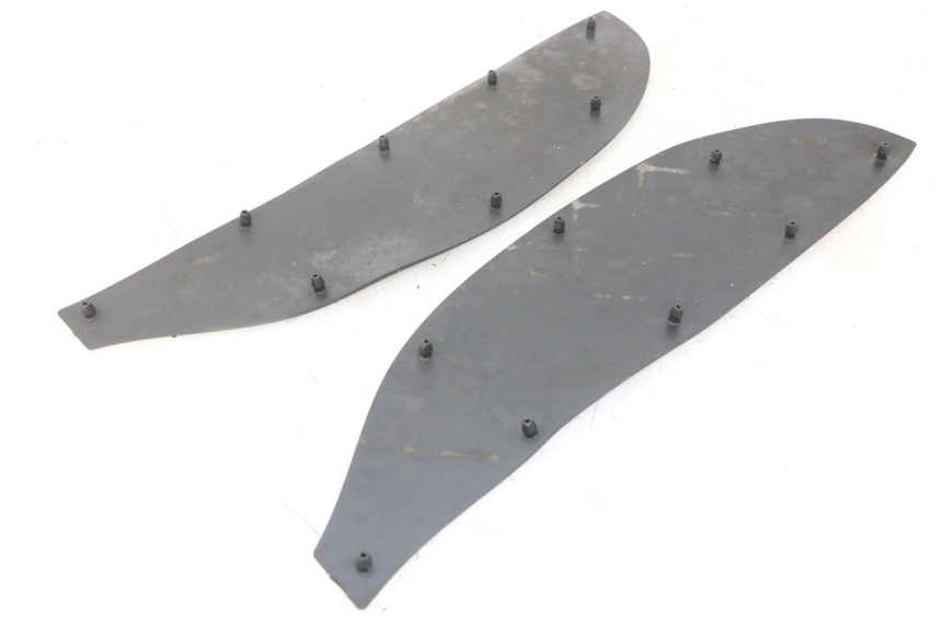 photo de TAPETE DE APOIO PARA PÉ APRILIA SCARABEO GT TOURING 125 (1999 - 2005) - Detalhe da peça