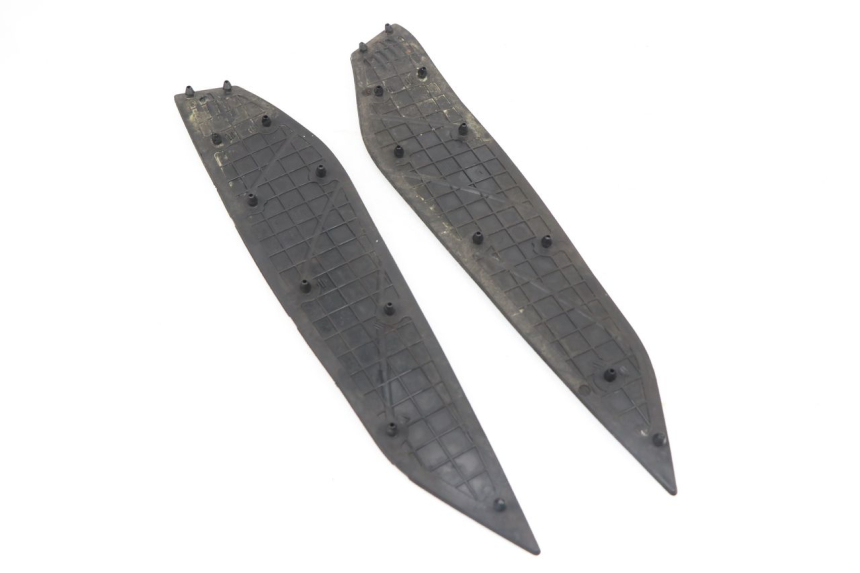 photo de TAPETE DE APOIO PARA PÉ MBK SKYCRUISER 125 (2006 - 2009) - Detalhe da peça