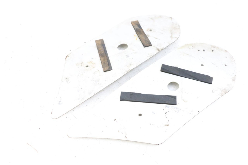 photo de TAPETE DE APOIO PARA PÉ PEUGEOT STREETZONE 2T 50 (2014 - 2019) - Detalhe da peça