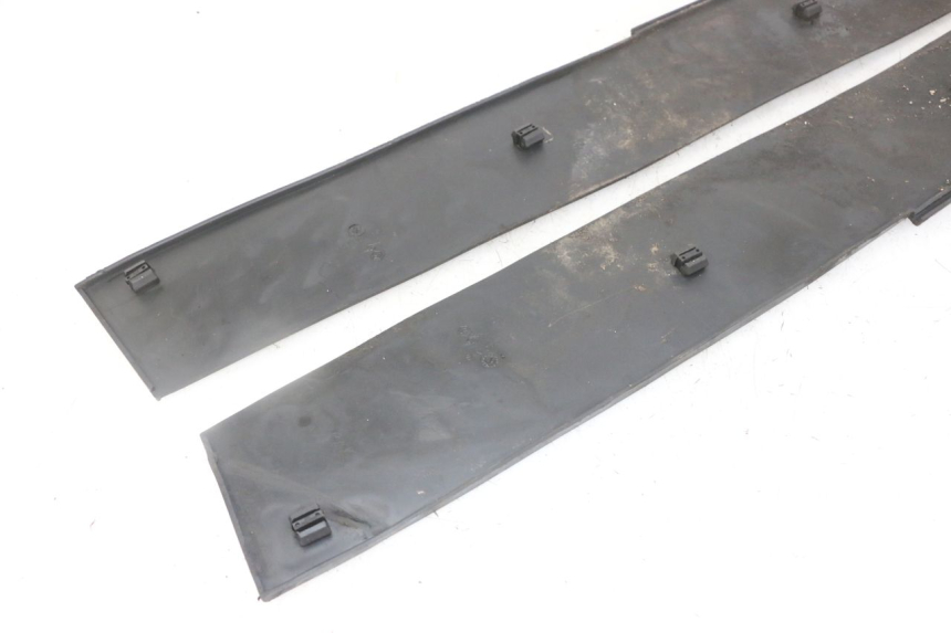 photo de TAPETE DE APOIO PARA PÉ PIAGGIO SUPER LX 125 (2000 - 2003) - Ampliação técnica