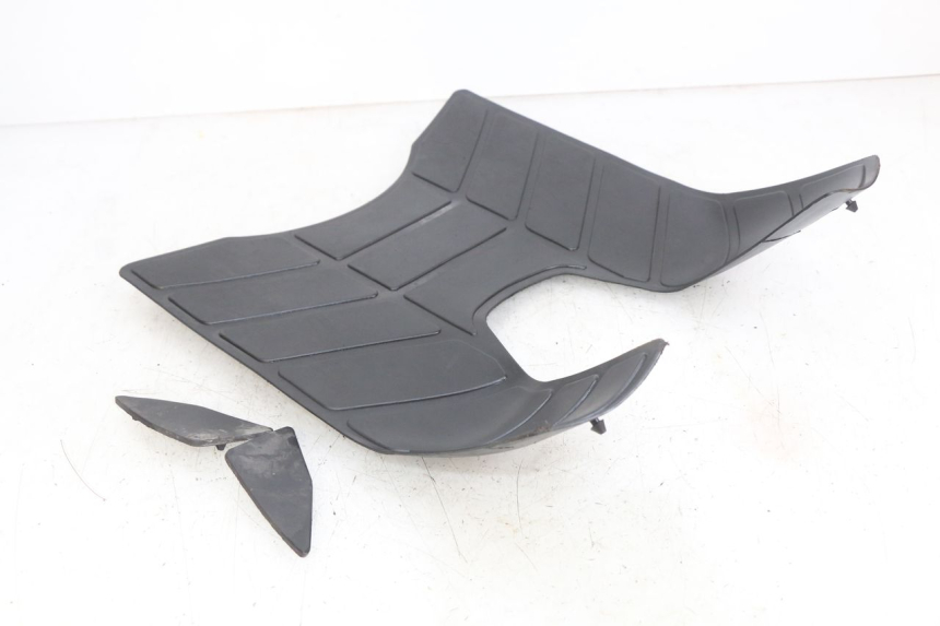 photo de TAPETE DE APOIO PARA PÉ PEUGEOT SV 125 (1991 - 1994) - Zoom do estado de desgaste