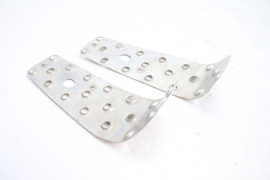 photo de TAPETE DE APOIO PARA PÉ PEUGEOT TKR TREKKER FURIOUS 50 (2005 - 2014) - Outro ângulo de visão