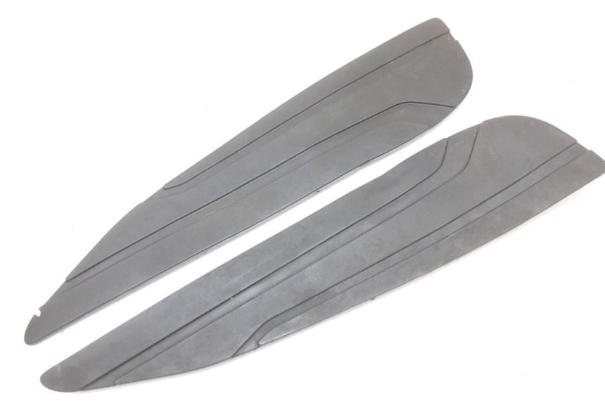 photo de TAPETE DE APOIO PARA PÉ YAMAHA X-MAX XMAX 125 (2010 - 2013) - Detalhe da peça