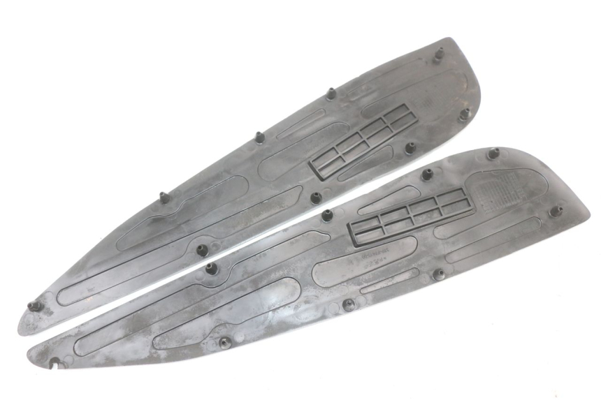 photo de TAPETE DE APOIO PARA PÉ YAMAHA X-MAX XMAX 125 (2010 - 2013) - Zoom do estado de desgaste