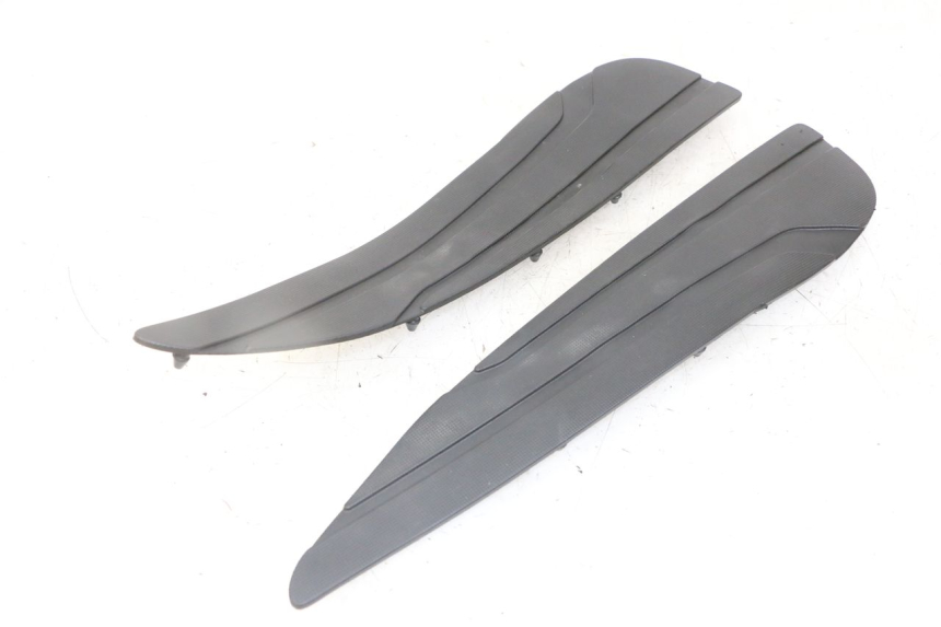 photo de TAPETE DE APOIO PARA PÉ YAMAHA X-MAX XMAX 125 (2010 - 2013) - Detalhe da peça