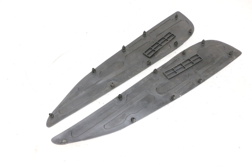 photo de TAPETE DE APOIO PARA PÉ YAMAHA X-MAX XMAX 125 (2010 - 2013) - Pontos de fixação