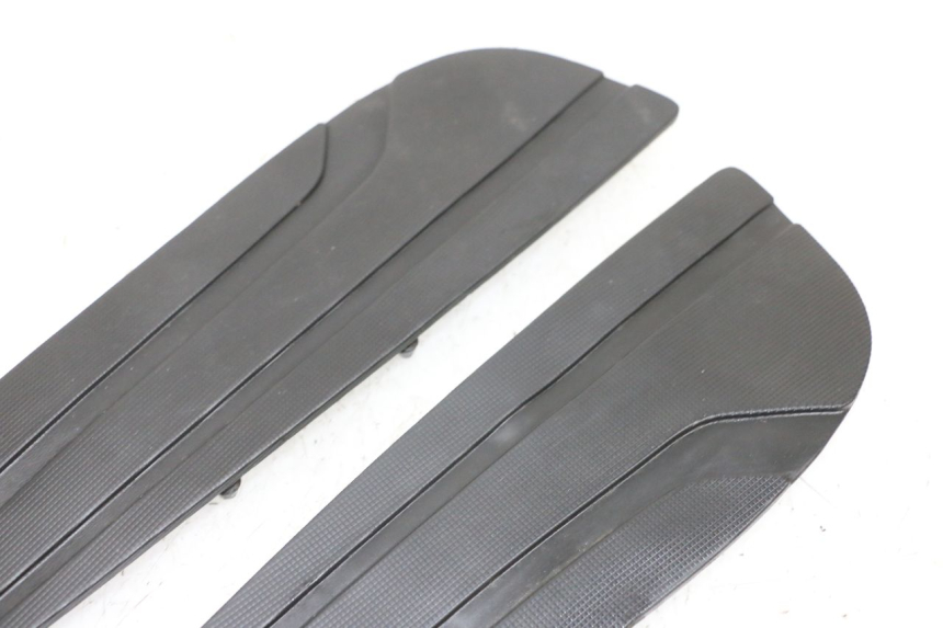 photo de TAPETE DE APOIO PARA PÉ YAMAHA X-MAX XMAX 125 (2010 - 2013) - Peça verificada