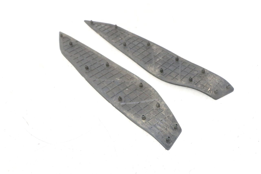photo de TAPETE DE APOIO PARA PÉ YAMAHA XMAX X-MAX 125 (2006 - 2009) - Detalhe da peça