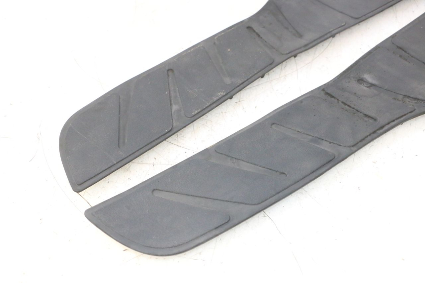 photo de TAPETE DE APOIO PARA PÉ PIAGGIO X8 STREET 125 (2006 - 2007) - Detalhe da peça