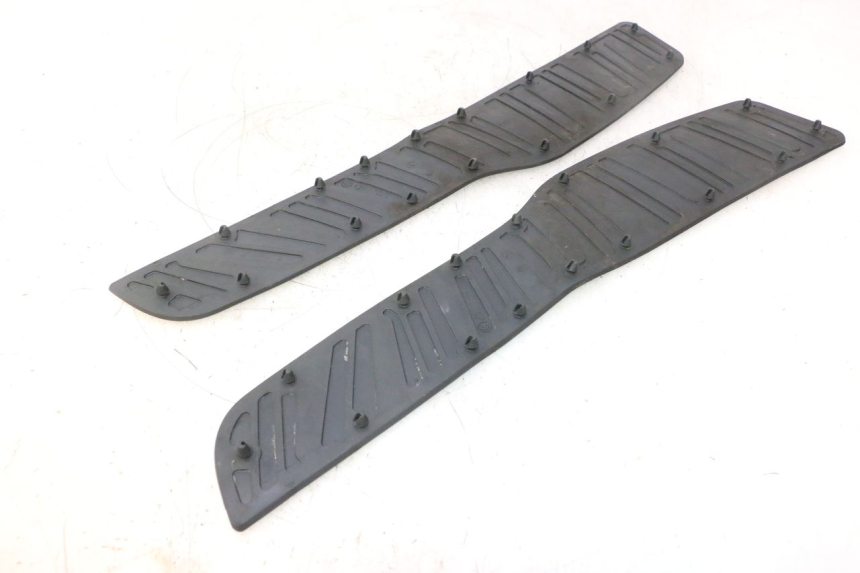 photo de TAPETE DE APOIO PARA PÉ PIAGGIO X8 STREET 125 (2006 - 2007) - Ampliação técnica