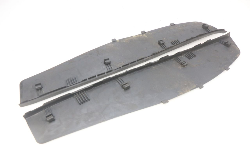 photo de TAPETE DE APOIO PARA PÉ PIAGGIO X9 EVOLUTION 250 (2003 - 2007) - Detalhe da peça