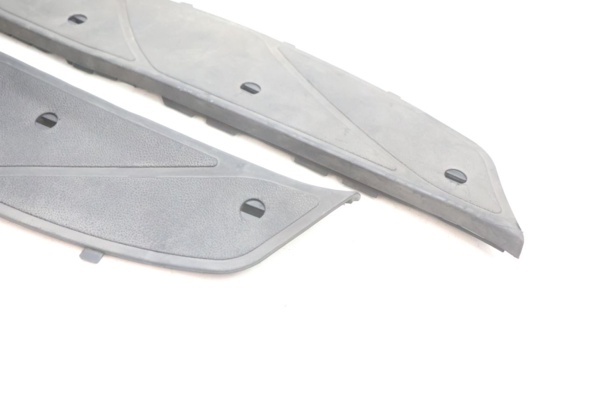 photo de TAPETE DE APOIO PARA PÉ PIAGGIO X9 EVOLUTION 125 (2003 - 2007) - Outro ângulo de visão