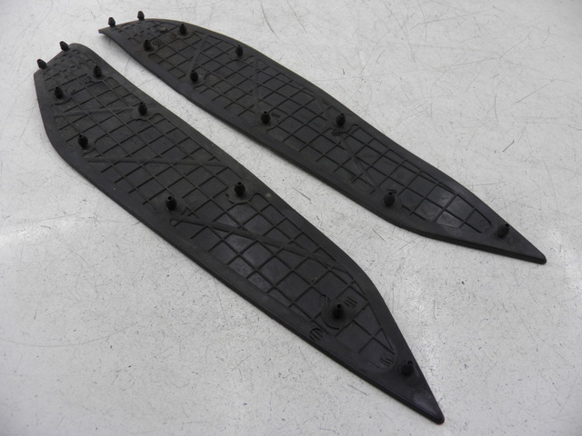 photo de TAPETE DE APOIO PARA PÉ YAMAHA XMAX X-MAX 125 (2006 - 2009) - Detalhe da peça