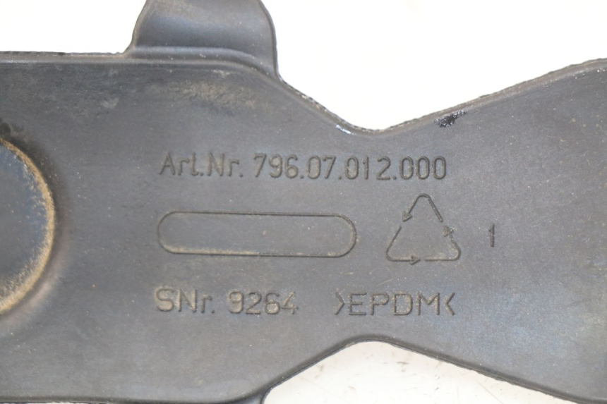 photo de TAPETE DE TANQUE HUSQVARNA FC 350 (2019 - 2022) - Detalhe da peça