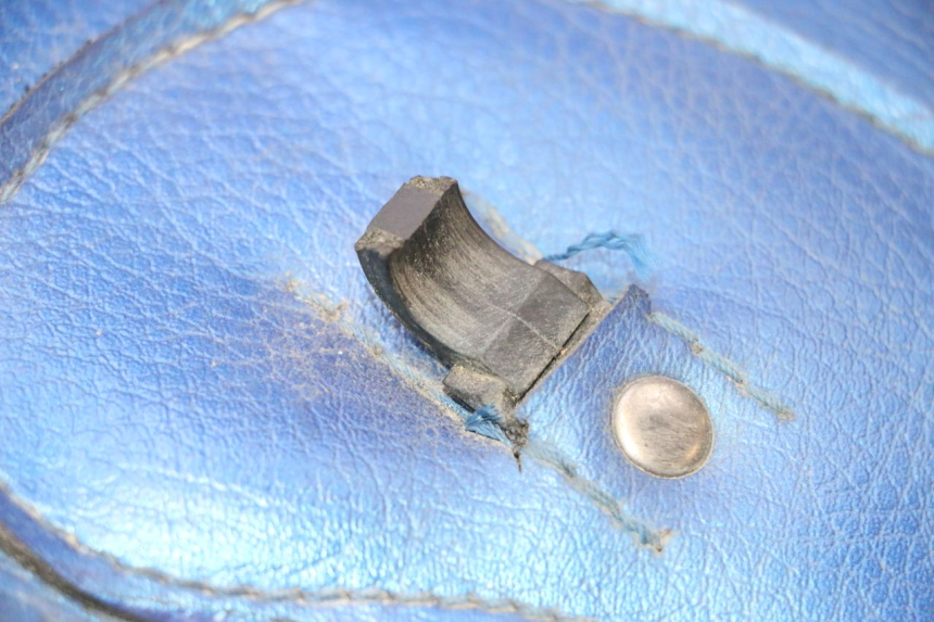 photo de TAPETE DE TANQUE YAMAHA TDM ABS 900 (2002 - 2014) - Pontos de fixação